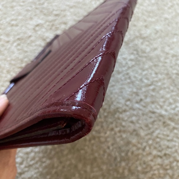 Authentic Yves Saint Laurent maroon clutch - Picture 6 of 10